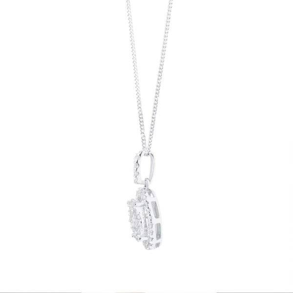 9ct White Gold 0.25ct Diamond Oval Cluster Pendant - Image 3